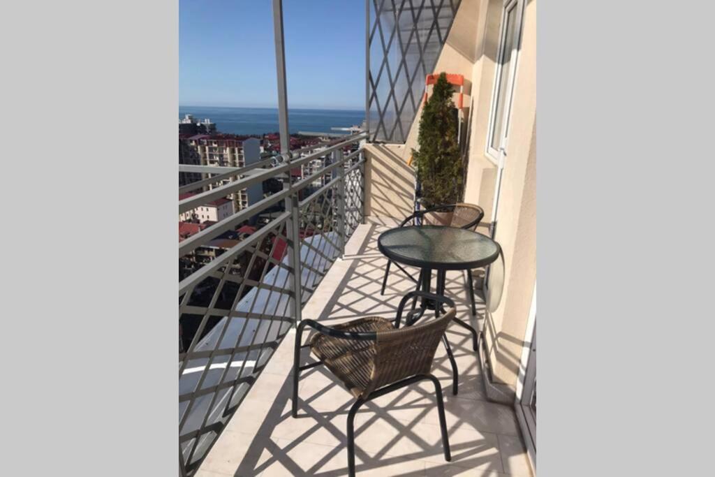 Თათულის Ბუდე -Tatuli Nest Batumi Exterior foto